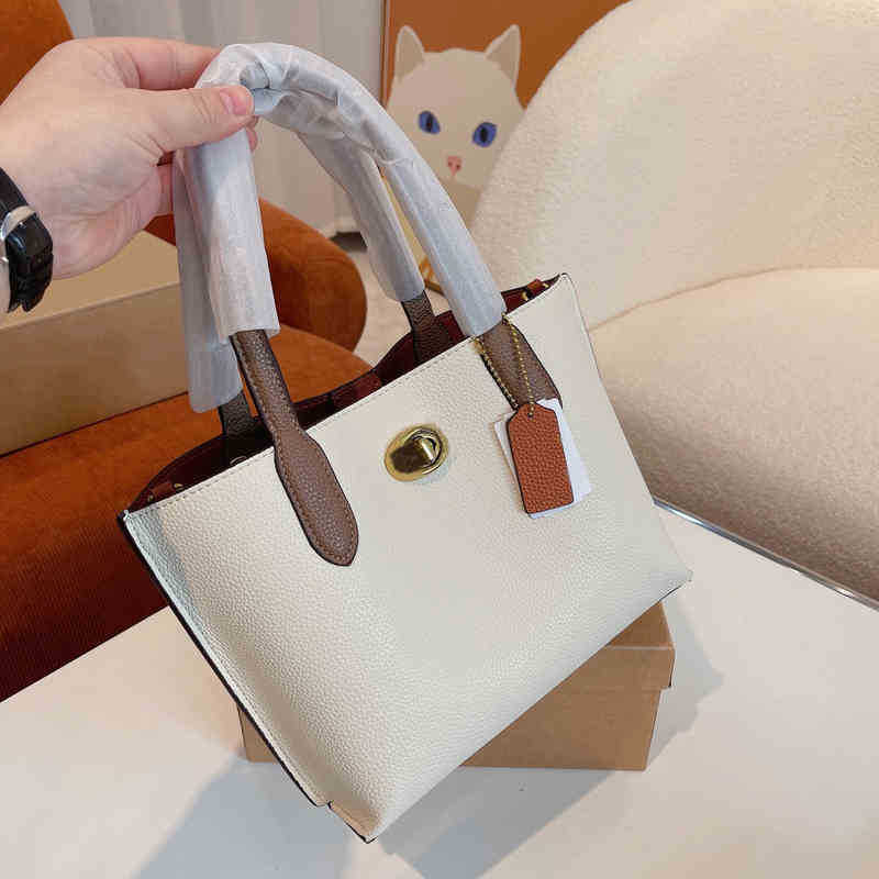Evening Bag Fashion Solid Color Bags Small Tote Women Handbag Shoulder Leather Designer Crossbody Female Shopping Clutch 220309
Evening Bag Fashion Solid Color Bags Small Tote Women Handbag Shoulder Leather Designer Crossbody Female Shopping Clutch 220309