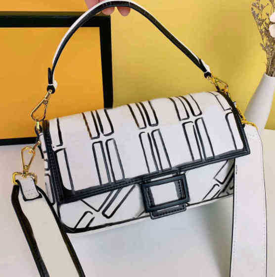 Evening Bag Designer Baguette Shoulder Bags Women Graffiti Handbag Leather Messenger Crossbody Bags Lady Letter Print Purse 220524
Evening Bag Designer Baguette Shoulder Bags Women Graffiti Handbag Leather Messenger Crossbody Bags Lady Letter Print Purse 220524