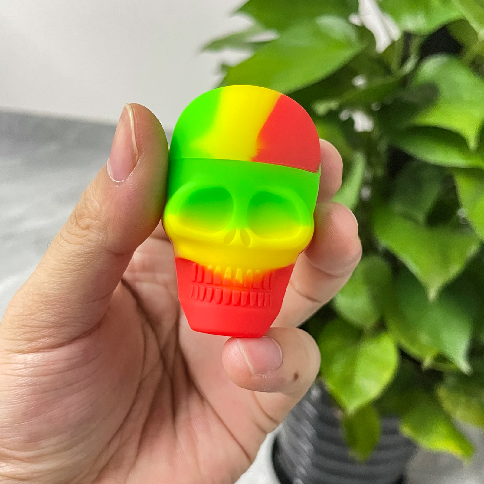 15ml skull shape silicone container oil jar wax dab smoking pipe tool mix color for wholesale and retail
15ml skull shape silicone container oil jar wax dab smoking pipe tool mix color for wholesale and retail