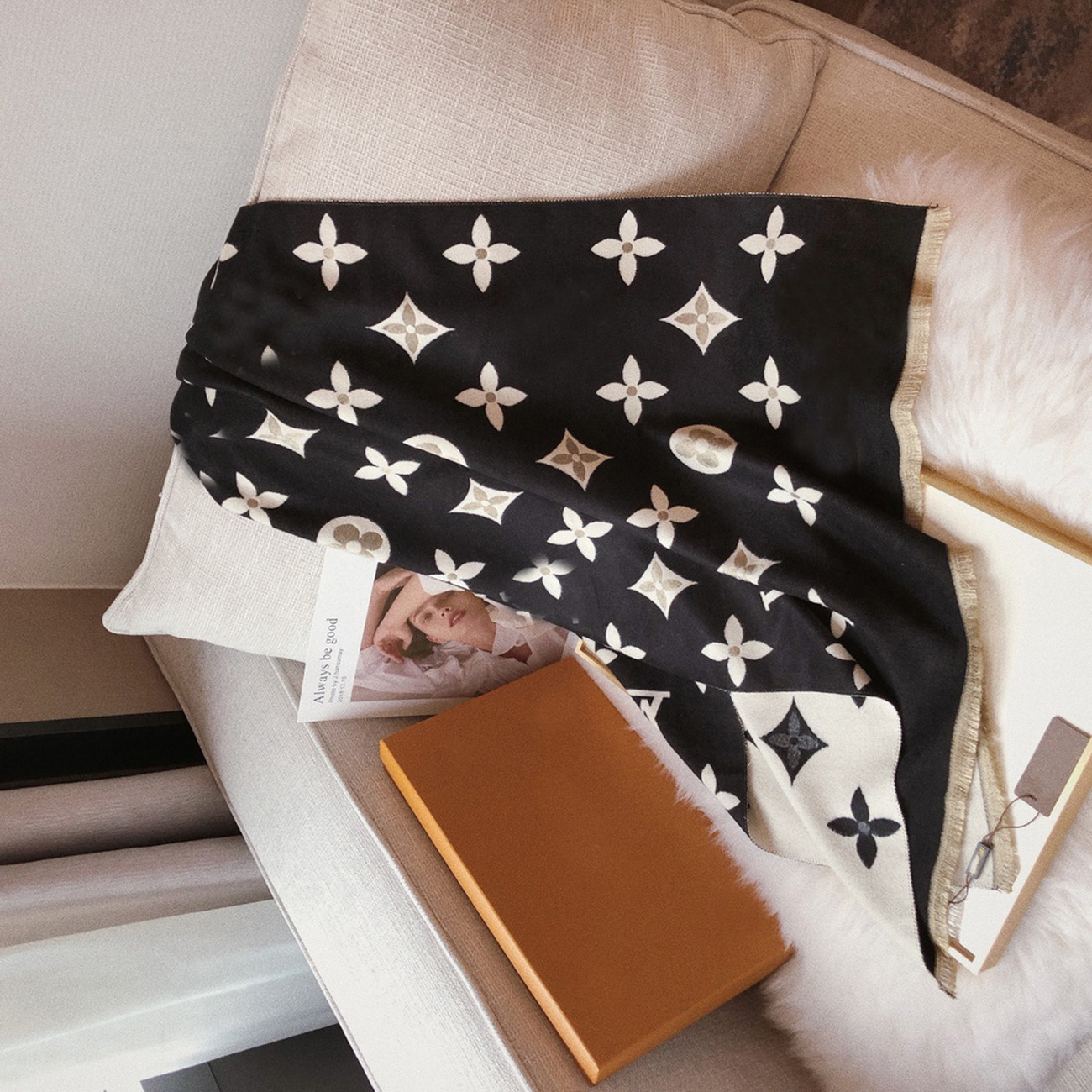 Black Fashion Autumn Winter Scarf Cashmere Thick Women Tassel Letters Printing Shawl Luxury Scarves Headscarf Size 180-65CM
Black Fashion Autumn Winter Scarf Cashmere Thick Women Tassel Letters Printing Shawl Luxury Scarves Headscarf Size 180-65CM