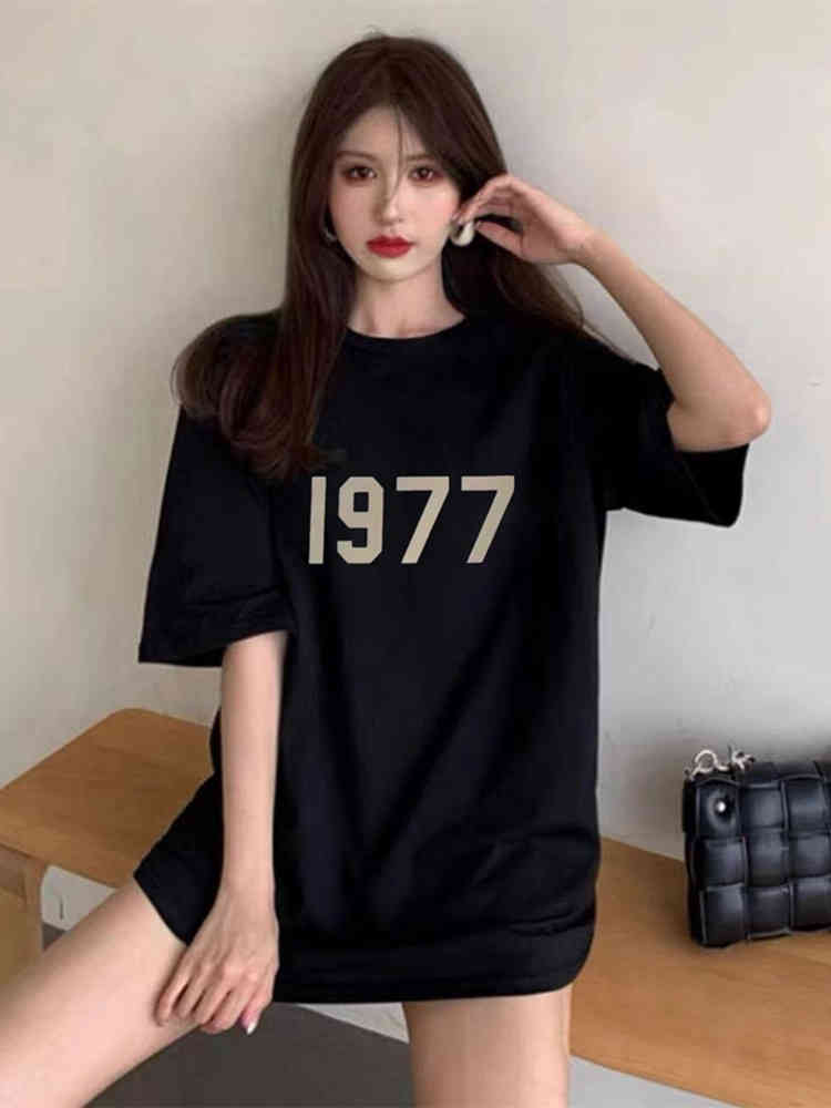 Designer Summer 2023 Cotton t Shirt FogEssentilass Short Sleeve t Shirt Male and Female Lovers Fear of Goddess 1977 Flocking Print 2023 Fashion IB31, Cement white
Designer Summer 2023 Cotton t Shirt FogEssentilass Short Sleeve t Shirt Male and Female Lovers Fear of Goddess 1977 Flocking Print 2023 Fashion IB31, Cement white