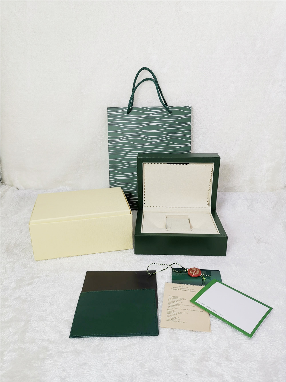 Top Luxury Watch Green Box Papers Gift Watches Boxes Leather bag Card 0.8KG For Rolex Watch Box
Top Luxury Watch Green Box Papers Gift Watches Boxes Leather bag Card 0.8KG For Rolex Watch Box
