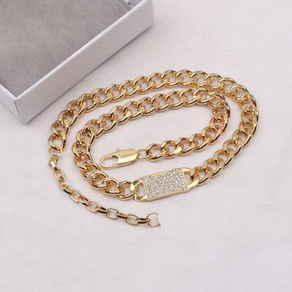 23ss 20style Famous Designer Letter Double Layer Pendant Necklaces 18K Gold Plated Crystal Rhinestone Sweater Necklace Women Party Jewelry Accessories
23ss 20style Famous Designer Letter Double Layer Pendant Necklaces 18K Gold Plated Crystal Rhinestone Sweater Necklace Women Party Jewelry Accessories