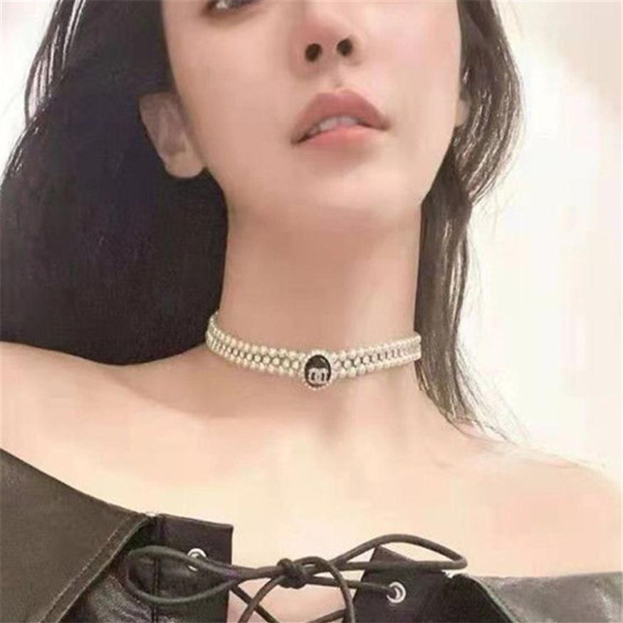 2021 new fashion double pearl diamond necklace fashion high - grade atmosphere letters clavicle chain choker chain2448
2021 new fashion double pearl diamond necklace fashion high - grade atmosphere letters clavicle chain choker chain2448