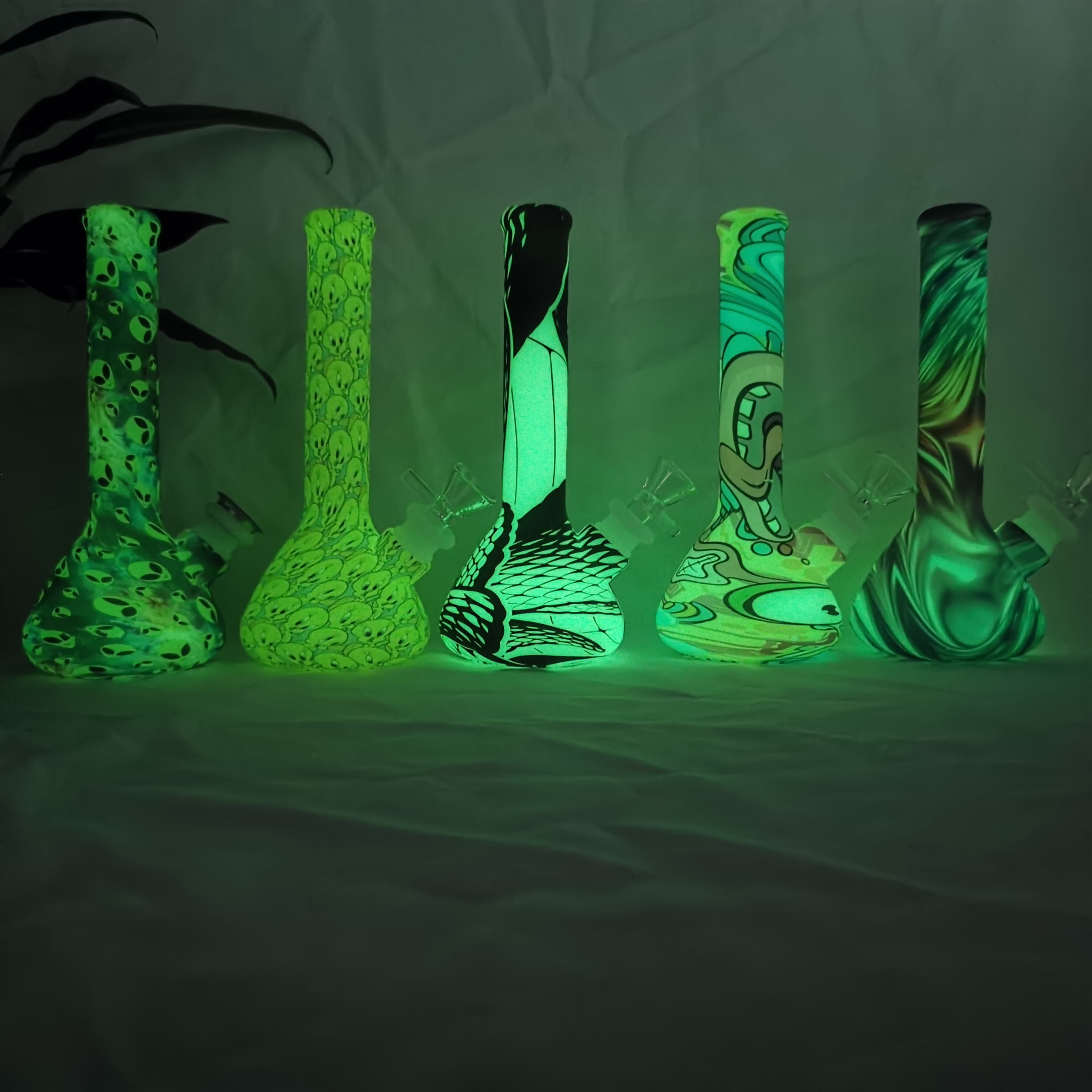 Home Garden printing breaker bongs silicone bong hookahs smoking water pipe dab rigs hookah Glow in the dark
Home Garden printing breaker bongs silicone bong hookahs smoking water pipe dab rigs hookah Glow in the dark