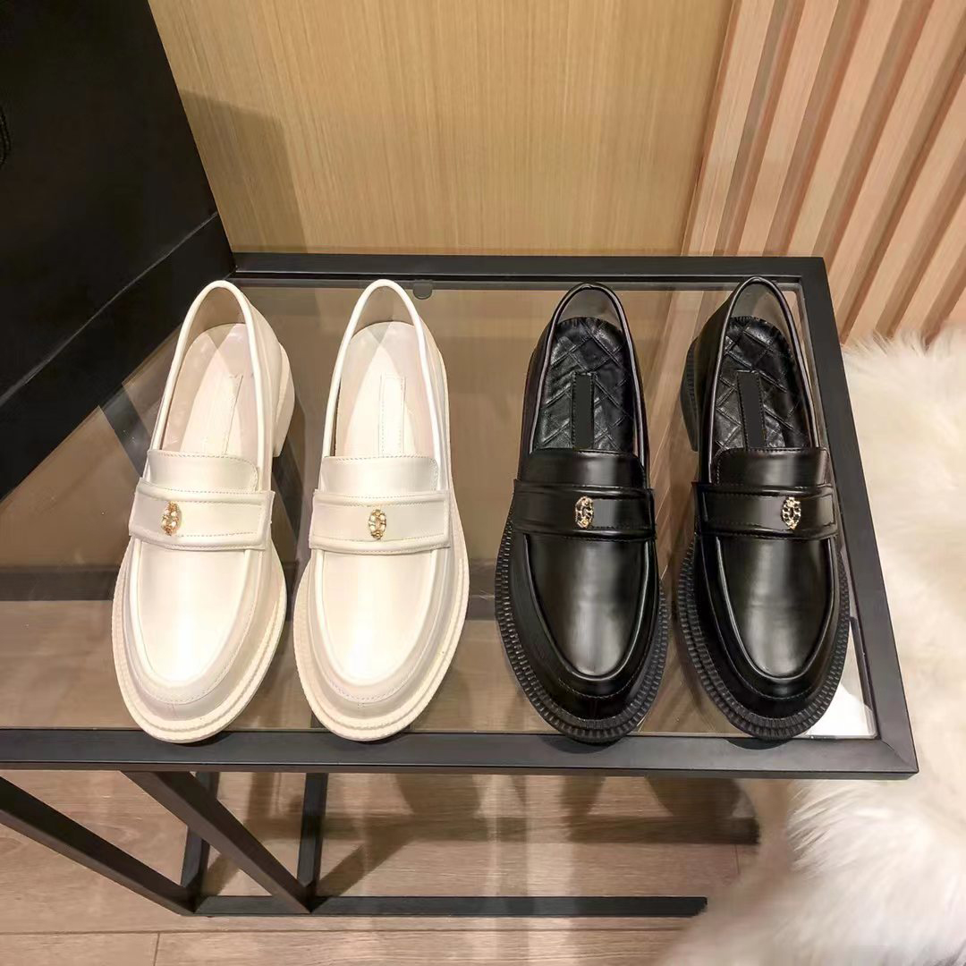 Leather casual Shoes Soft Cowhide Loafers banquet Sneakers Black Shiny Leather shoe Thick Bottom Chunky Round Head loafer size Eur 35-40, Customize
Leather casual Shoes Soft Cowhide Loafers banquet Sneakers Black Shiny Leather shoe Thick Bottom Chunky Round Head loafer size Eur 35-40, Customize
