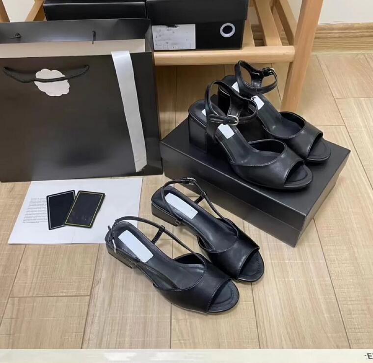 Women Leather Sandals Fashion Chunky Heels Slipper Summer Slippers Wedding Sandal Brand Ladies Printing Flat Bottom Buckle Latch Party Sandals, Not for individual sale
Women Leather Sandals Fashion Chunky Heels Slipper Summer Slippers Wedding Sandal Brand Ladies Printing Flat Bottom Buckle Latch Party Sandals, Not for individual sale