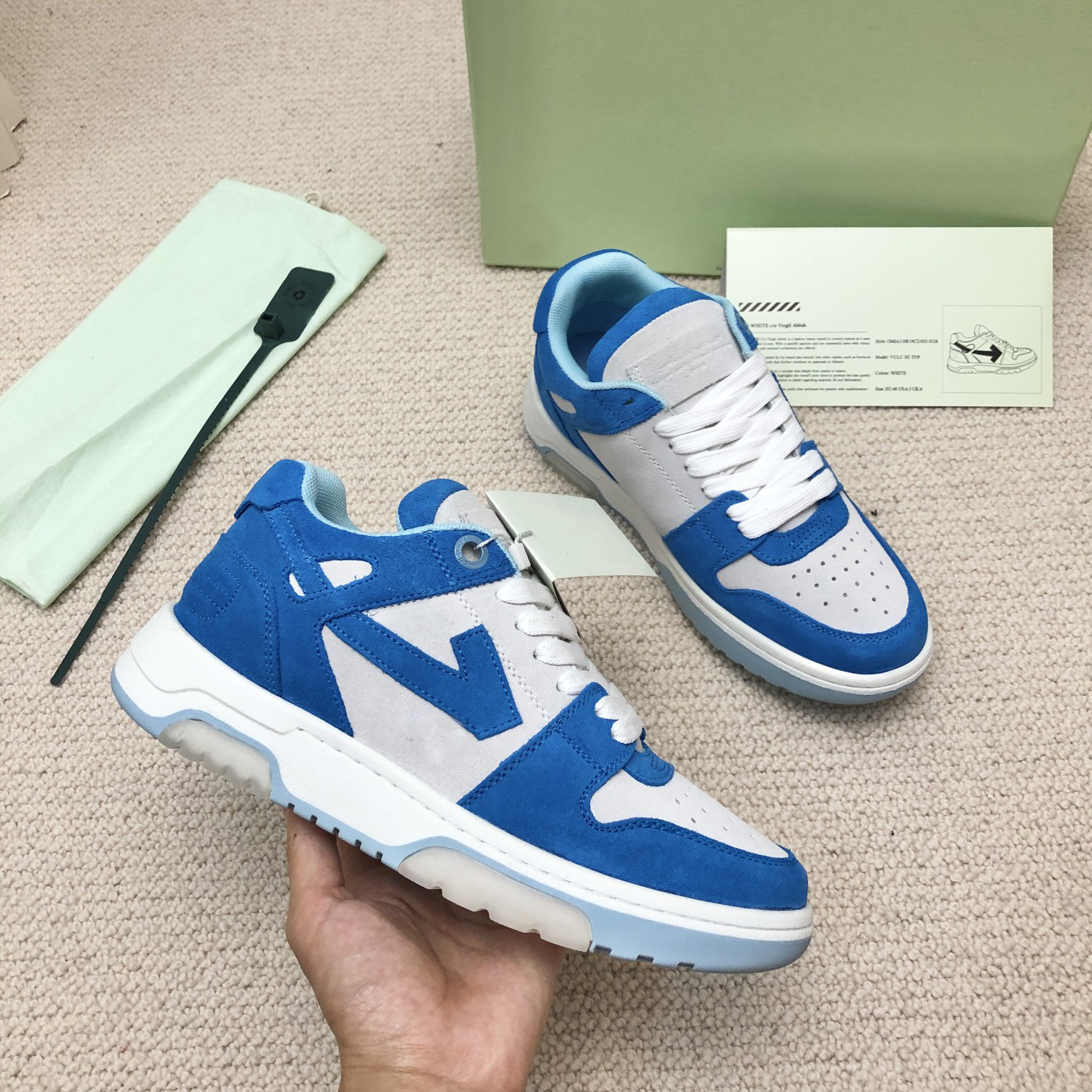 Top Low Off Woman White Casual Shoes Luxury Desiger Genuine Leather Lace Up Round Toe Trainers Sneakers Runway Outfit Athletic Sport Running shoe, As show
Top Low Off Woman White Casual Shoes Luxury Desiger Genuine Leather Lace Up Round Toe Trainers Sneakers Runway Outfit Athletic Sport Running shoe, As show