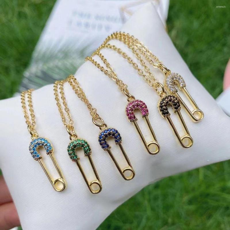 Pendant Necklaces 5PCS Fashion Unique Paper Clip Safety Pin Pendent Necklace Bling Tiny CZ Punk Collar Jewelry Accessoris
Pendant Necklaces 5PCS Fashion Unique Paper Clip Safety Pin Pendent Necklace Bling Tiny CZ Punk Collar Jewelry Accessoris