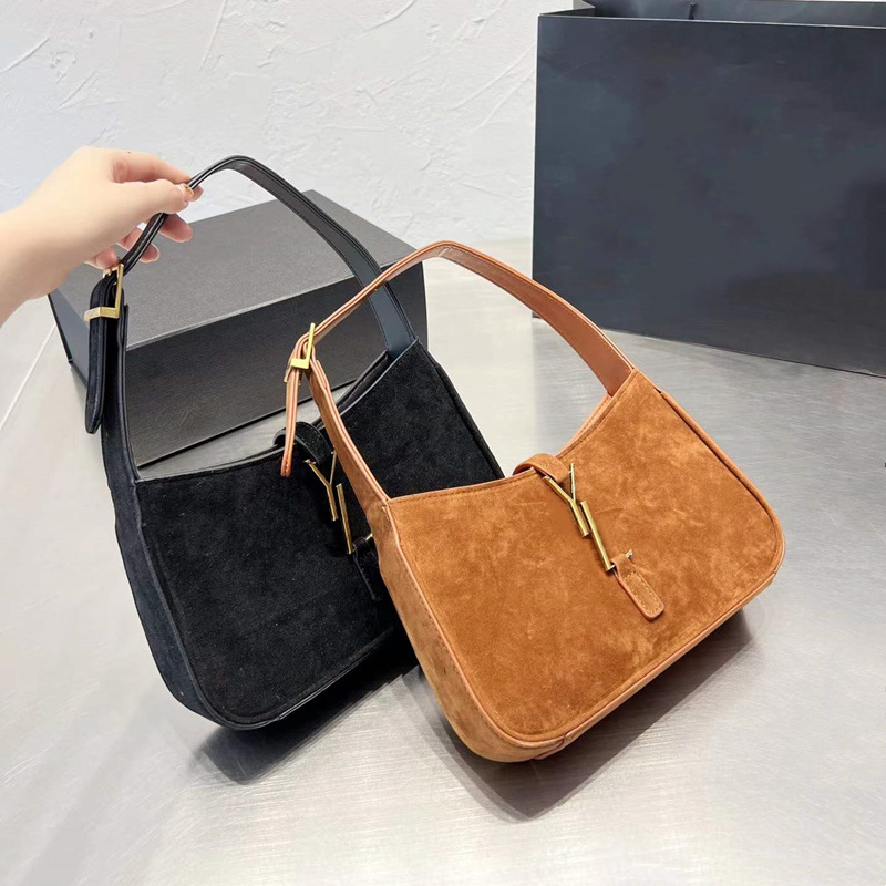 Woman Velour Bags LE5A7 designer bag luxury handbag shoulder tote bag handbags small purses vintage totes hobo 5A 2023, 1 black(l0g0)
Woman Velour Bags LE5A7 designer bag luxury handbag shoulder tote bag handbags small purses vintage totes hobo 5A 2023, 1 black(l0g0)