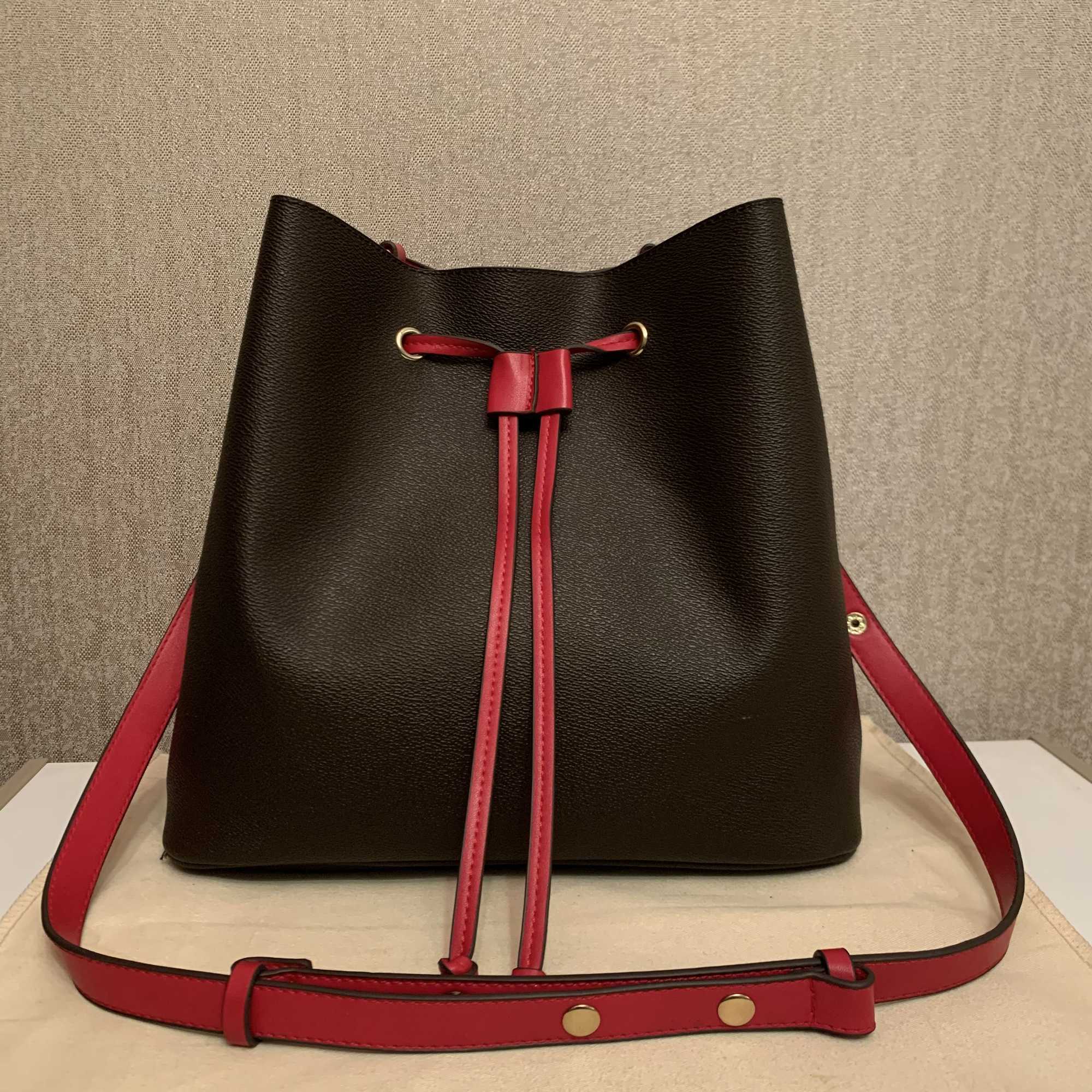 Evening Bag 2021Designer Famous handbags NEONOE shoulder bags leather bucket bag women flower printing crossbody bag purse TWIST, Red
Evening Bag 2021Designer Famous handbags NEONOE shoulder bags leather bucket bag women flower printing crossbody bag purse TWIST, Red