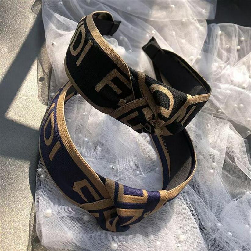 15color Korean Designer Letters Print Bowknot Cloth Headband Classic Wide Edge Cross Knot Hair Hoop Small Sweet Wind Luxury 305o291Y
15color Korean Designer Letters Print Bowknot Cloth Headband Classic Wide Edge Cross Knot Hair Hoop Small Sweet Wind Luxury 305o291Y