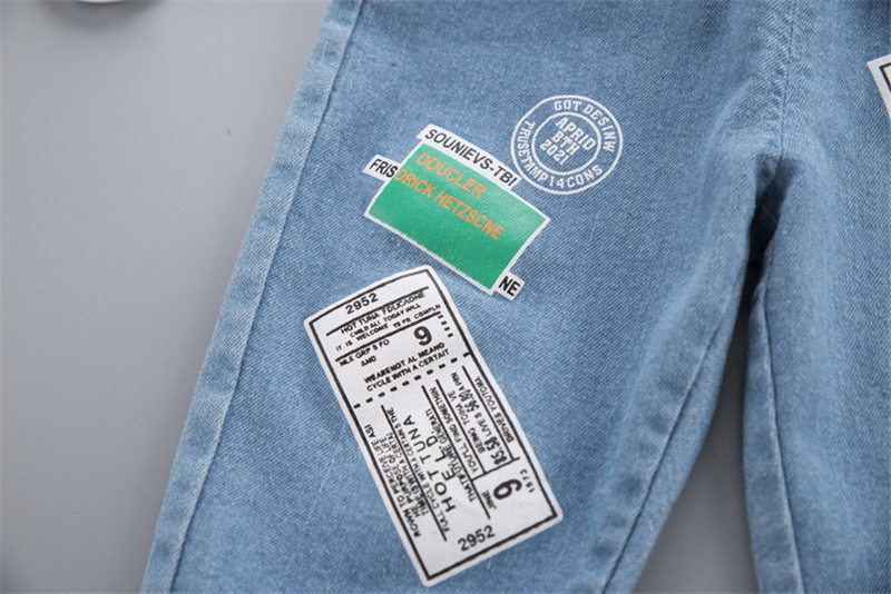 Trousers Baby Boys Girls Jeans Pants Children Trousers Boys Girls Jeans Boys Casual Pants Cartoon Jeans For Kids 1 2 3 4 YEARS 220909