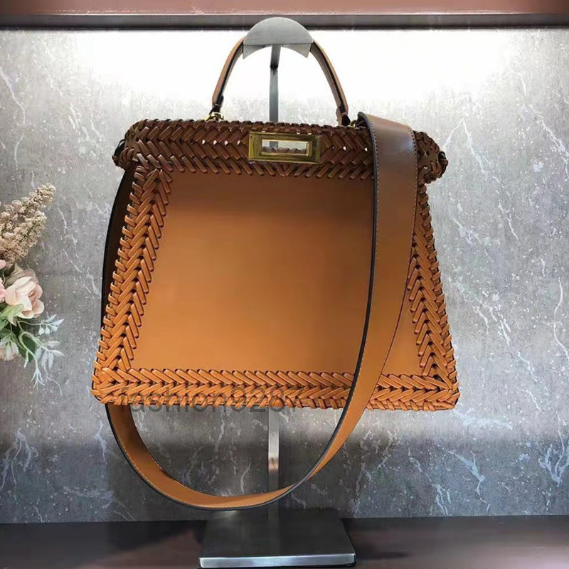 designer bags Tote Women Handbag Quality Crossbody Bags Fashion totes Shoulder Handbags Hand Woven Leather Package Iconic Twist Locks, Customize
designer bags Tote Women Handbag Quality Crossbody Bags Fashion totes Shoulder Handbags Hand Woven Leather Package Iconic Twist Locks, Customize