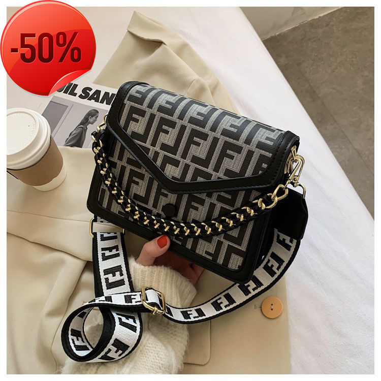 Designer Bags Family Letter Chain Armpit Women's 2022 New Printed Small Square Bag Fashion Single Shoulder Msenger Bagtote purses ladies handbags Factory wholesale, Sky blue
Designer Bags Family Letter Chain Armpit Women's 2022 New Printed Small Square Bag Fashion Single Shoulder Msenger Bagtote purses ladies handbags Factory wholesale, Sky blue