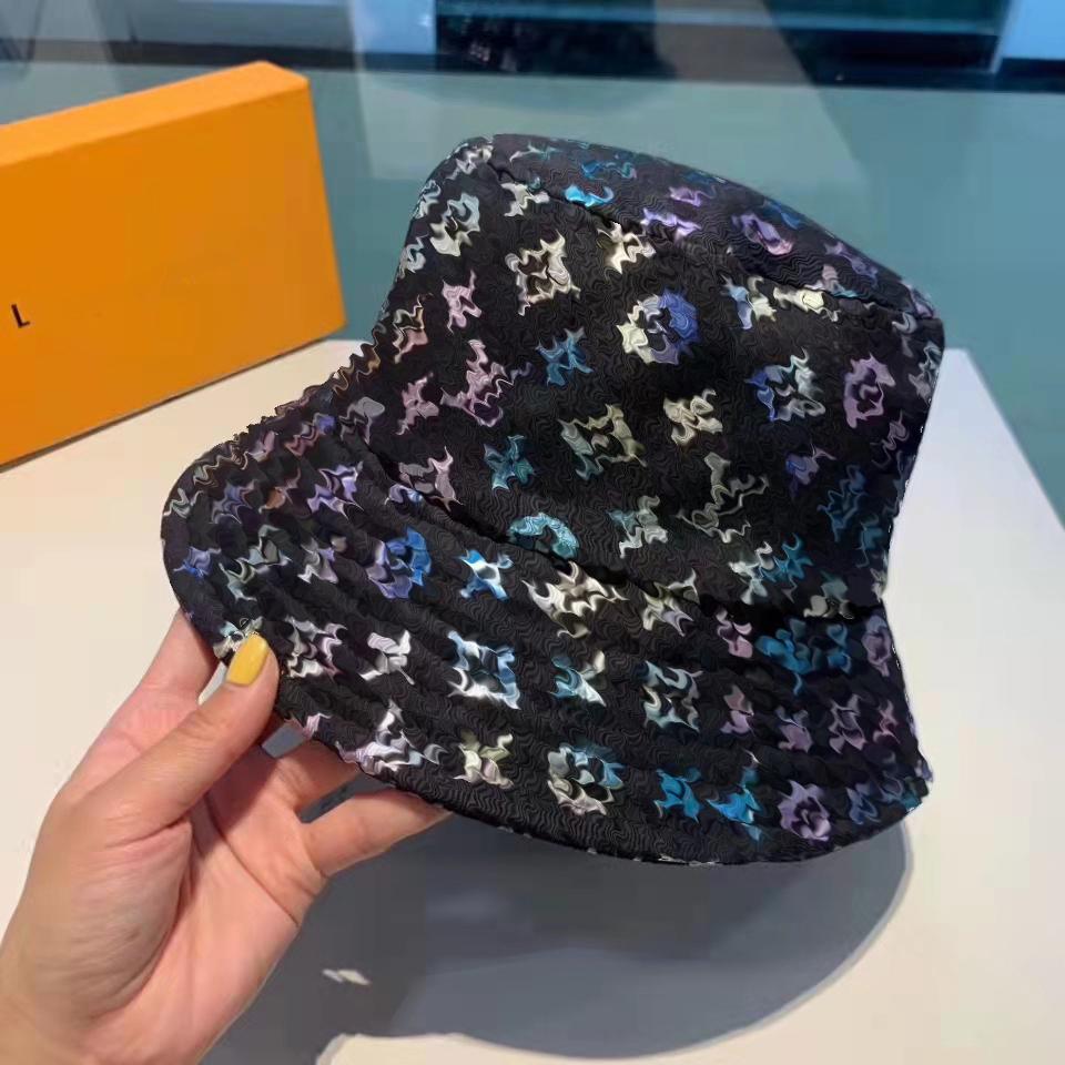 Designers Fashion Luxurys fisherman hat Bucket hat classic style color pattern sunshade windproof leisure party gift for lovers is very
Designers Fashion Luxurys fisherman hat Bucket hat classic style color pattern sunshade windproof leisure party gift for lovers is very