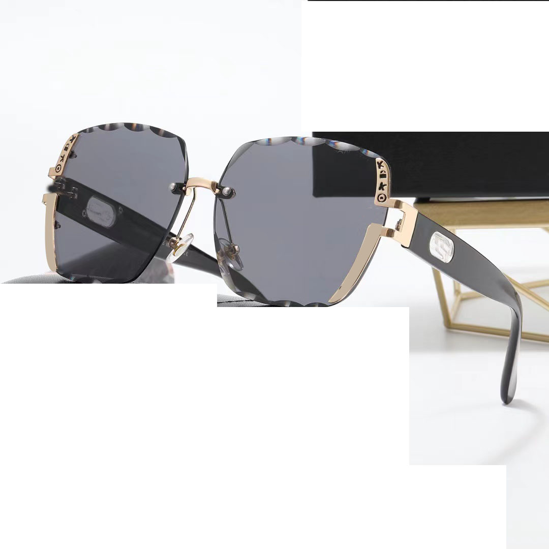 10pcs summer Women's fashion beach Sunglasses Rimless sun glasses for women Casual anti-glare glasse ldies driving Sunglasse eyewear gogle 6colors pink black
10pcs summer Women's fashion beach Sunglasses Rimless sun glasses for women Casual anti-glare glasse ldies driving Sunglasse eyewear gogle 6colors pink black