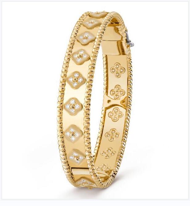 Tennis fashion Bangle Four leaf clover kaleidoscope vanbracelet Gold for Women Girls Valentine's Jewelry men designer official website the same style With box
Tennis fashion Bangle Four leaf clover kaleidoscope vanbracelet Gold for Women Girls Valentine's Jewelry men designer official website the same style With box