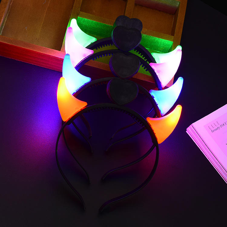 Hair Accessories 24pcs Light up Devils LED Horns Headband Accessory Kids Adult Cosplay Birthday Party Wedding Festival Halloween Christmas 220909