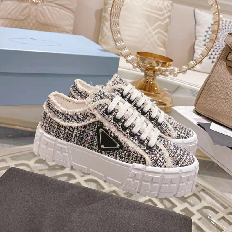 Double Wheel Lady Platform Sneaker Chunky Sole Shoes Women Designer Canvas Trainer
Double Wheel Lady Platform Sneaker Chunky Sole Shoes Women Designer Canvas Trainer