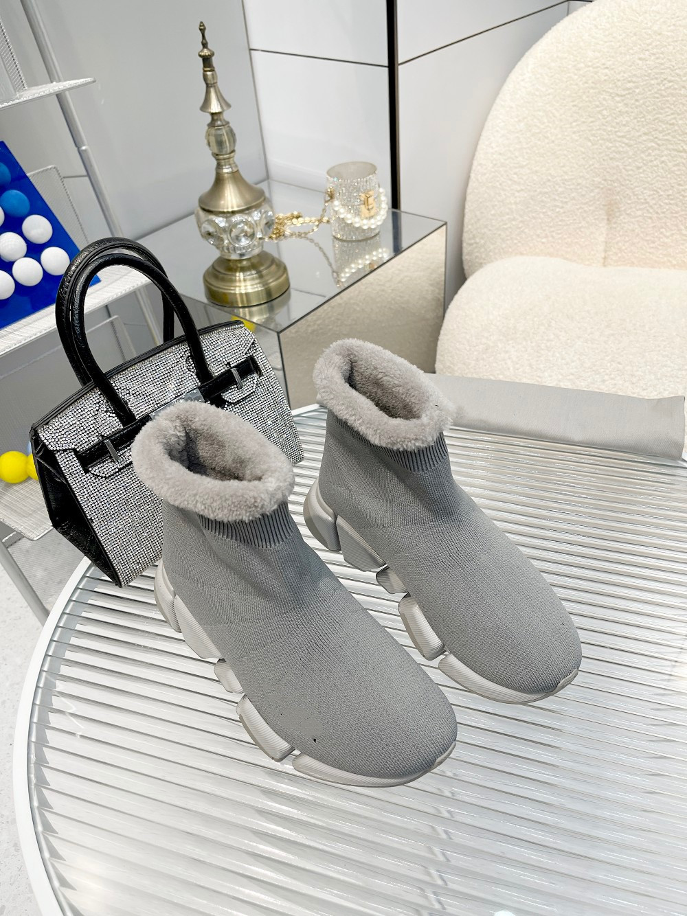 2022 Classic Low Mens Casual shoes top boots designer Sneaker Plaid pattern Platform Suede Leather Sports Skateboarding Shoes Men Women Sneakers 0829, 01
2022 Classic Low Mens Casual shoes top boots designer Sneaker Plaid pattern Platform Suede Leather Sports Skateboarding Shoes Men Women Sneakers 0829, 01
