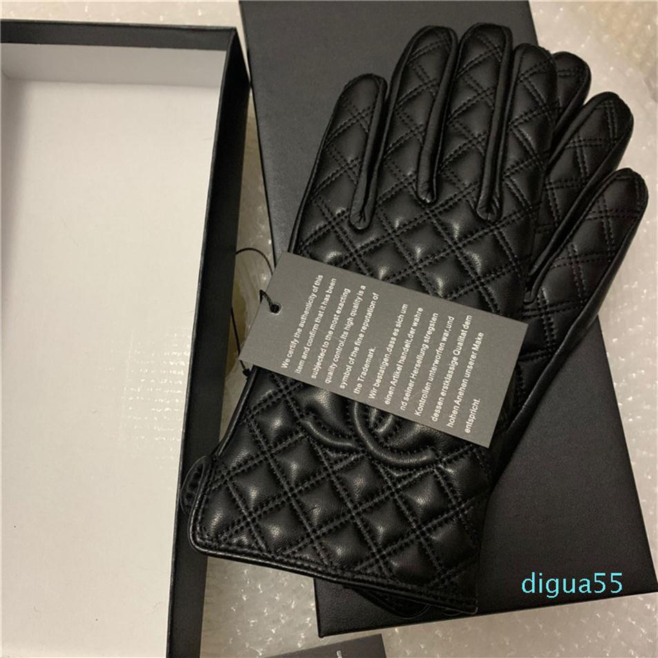 fashion High-quality winter leather gloves and wool touch screen rabbit fur cold - resistant warm sheepskin fingers220a
fashion High-quality winter leather gloves and wool touch screen rabbit fur cold - resistant warm sheepskin fingers220a