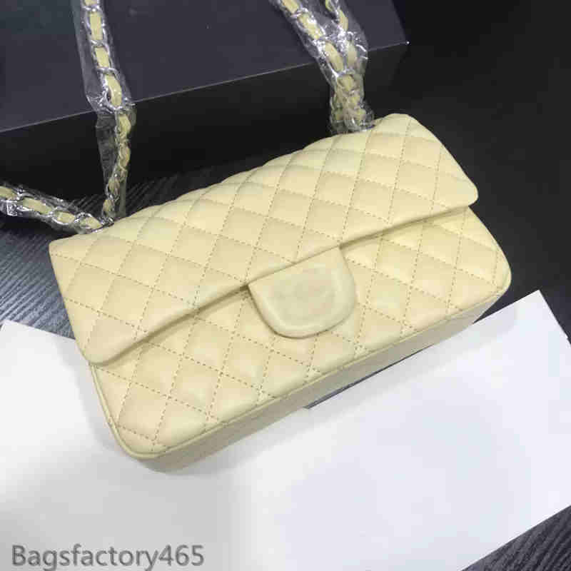 Womens Classic Designer Shoulder Bags Flap Solid Color Rhombus Crossbody bag Sheepskin Hardware Accessories Coin Purses Fashion Good Messenger Bag Luxury Handbag, Red cattle gold
Womens Classic Designer Shoulder Bags Flap Solid Color Rhombus Crossbody bag Sheepskin Hardware Accessories Coin Purses Fashion Good Messenger Bag Luxury Handbag, Red cattle gold