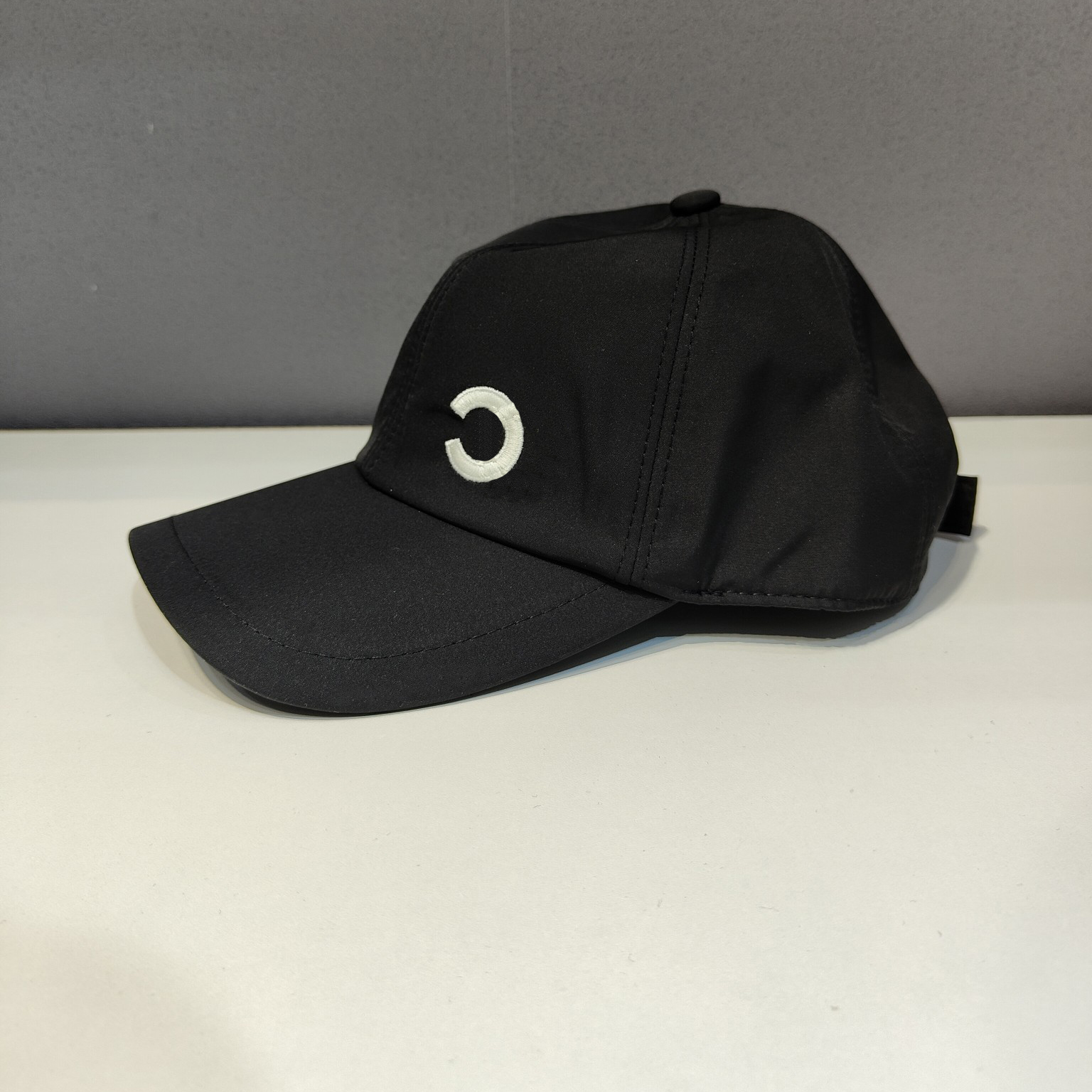 Women Black Cotton Ball Caps Leisure Hats Sporty Golf Hat Adjustable Embroidery Pattern Baseball Cap Outdoor Wear Fashion Accessories Women
Women Black Cotton Ball Caps Leisure Hats Sporty Golf Hat Adjustable Embroidery Pattern Baseball Cap Outdoor Wear Fashion Accessories Women