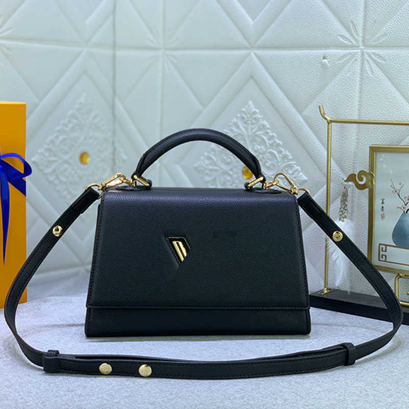 Women Handbag Purse Twist Lock Bags Classic Crossbody Shoulder Bag Genuine Leather Top Handle Removable Strap Wallet Totes High Quality, A box
Women Handbag Purse Twist Lock Bags Classic Crossbody Shoulder Bag Genuine Leather Top Handle Removable Strap Wallet Totes High Quality, A box