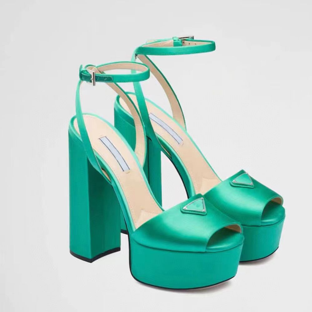 Crystal-Embellished sandals platform Pumps chunky high Heels sandals women's wedding Dress shoe Evening factory footwear With box summer satin slides flip flops, Contract me for more style
Crystal-Embellished sandals platform Pumps chunky high Heels sandals women's wedding Dress shoe Evening factory footwear With box summer satin slides flip flops, Contract me for more style