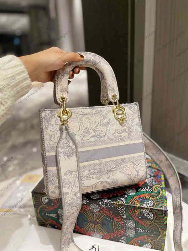 Evening Bags Designers Women Handbags Purse Crossbody Embroidered Printed Shoulder Quality Classic Lady D lite Famous Embroidery Luxury, 16
Evening Bags Designers Women Handbags Purse Crossbody Embroidered Printed Shoulder Quality Classic Lady D lite Famous Embroidery Luxury, 16