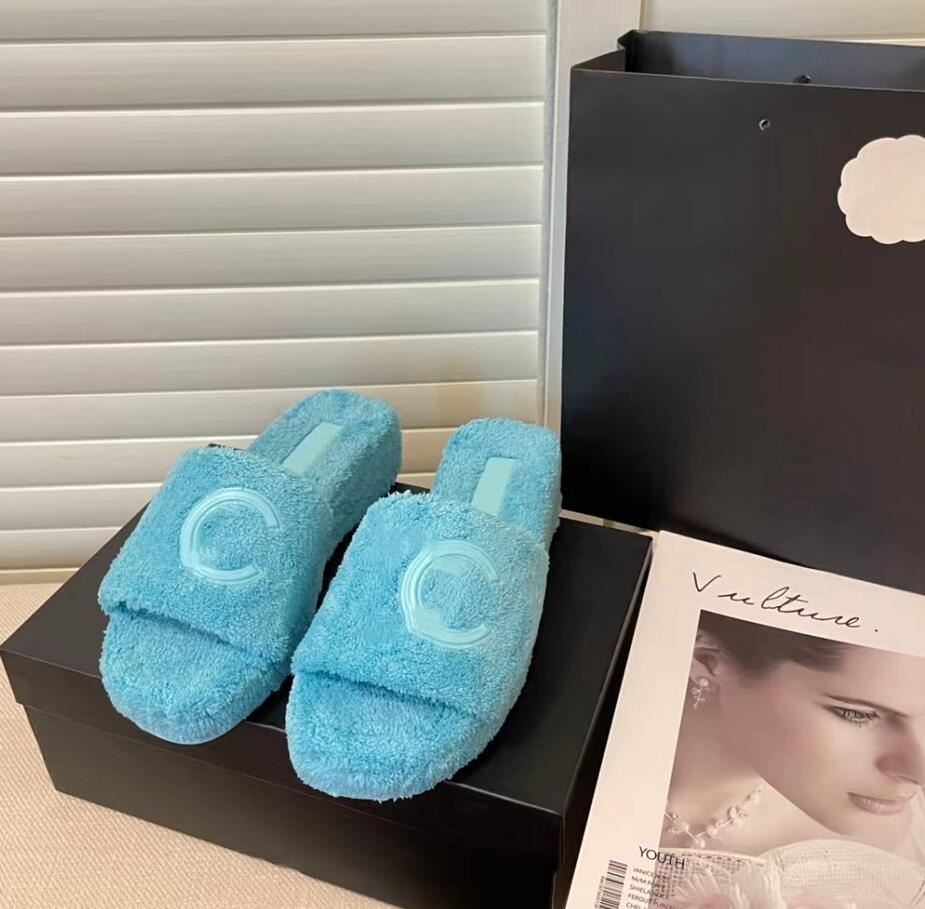 Winter Outdoor Leisure Slippers Thick-Soled Solid Color Plush Slipper Letter Women Sandal Fluffy Furry Home Comfort Warmth Fashion Sandal, Not for individual sale
Winter Outdoor Leisure Slippers Thick-Soled Solid Color Plush Slipper Letter Women Sandal Fluffy Furry Home Comfort Warmth Fashion Sandal, Not for individual sale