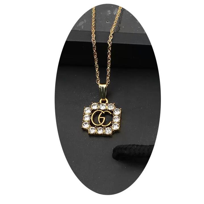 23ss 20style Women 18K Gold Plated Pendants Necklaces Brand Designer Choker Chain Letter Necklace Wedding Jewelry Fashion Accessories
23ss 20style Women 18K Gold Plated Pendants Necklaces Brand Designer Choker Chain Letter Necklace Wedding Jewelry Fashion Accessories