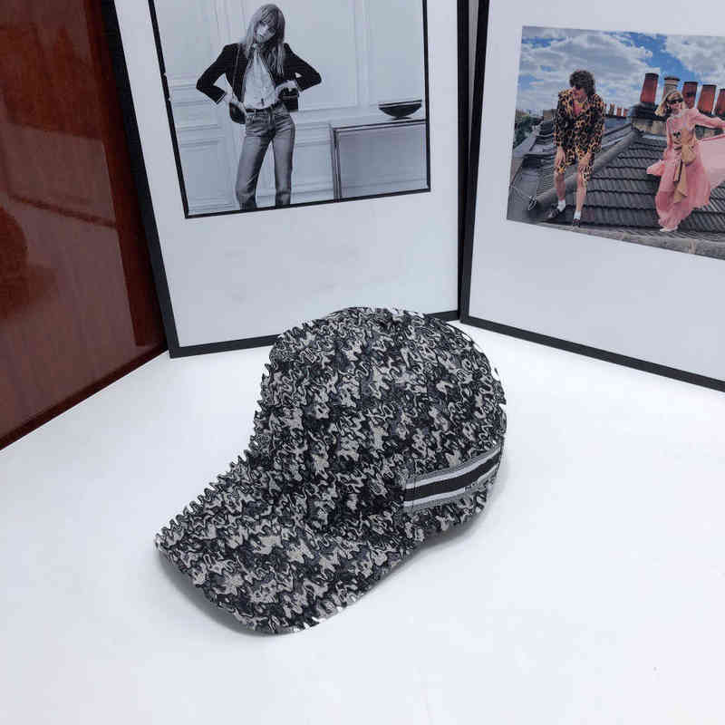 2022 Ball Caps Luxurys Designers fashion baseball cap running bucket Hat Sports lightweight Men Women Unisex Ball caps hight quality 8 colors good, Box
2022 Ball Caps Luxurys Designers fashion baseball cap running bucket Hat Sports lightweight Men Women Unisex Ball caps hight quality 8 colors good, Box