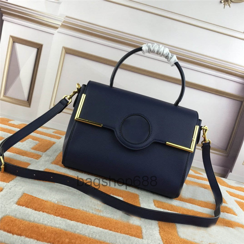 designer bags FENDACE LA MEDUSA MEDIUM SHOULDER BAG ZUCCA PRINT LIMITED RARE F bag 2022
designer bags FENDACE LA MEDUSA MEDIUM SHOULDER BAG ZUCCA PRINT LIMITED RARE F bag 2022