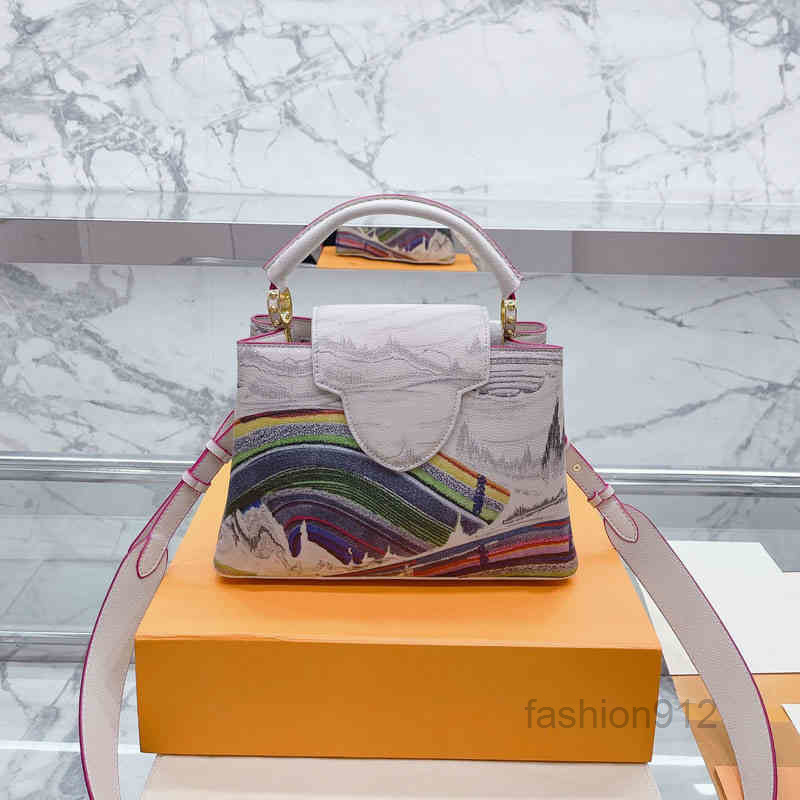 Evening Bags MINI Designer Tote Bag Women Handbags high quality Elegant Lady Shoulder Bags 220819Multi Pochette, Sizes vary;pay attention when ordering
Evening Bags MINI Designer Tote Bag Women Handbags high quality Elegant Lady Shoulder Bags 220819Multi Pochette, Sizes vary;pay attention when ordering