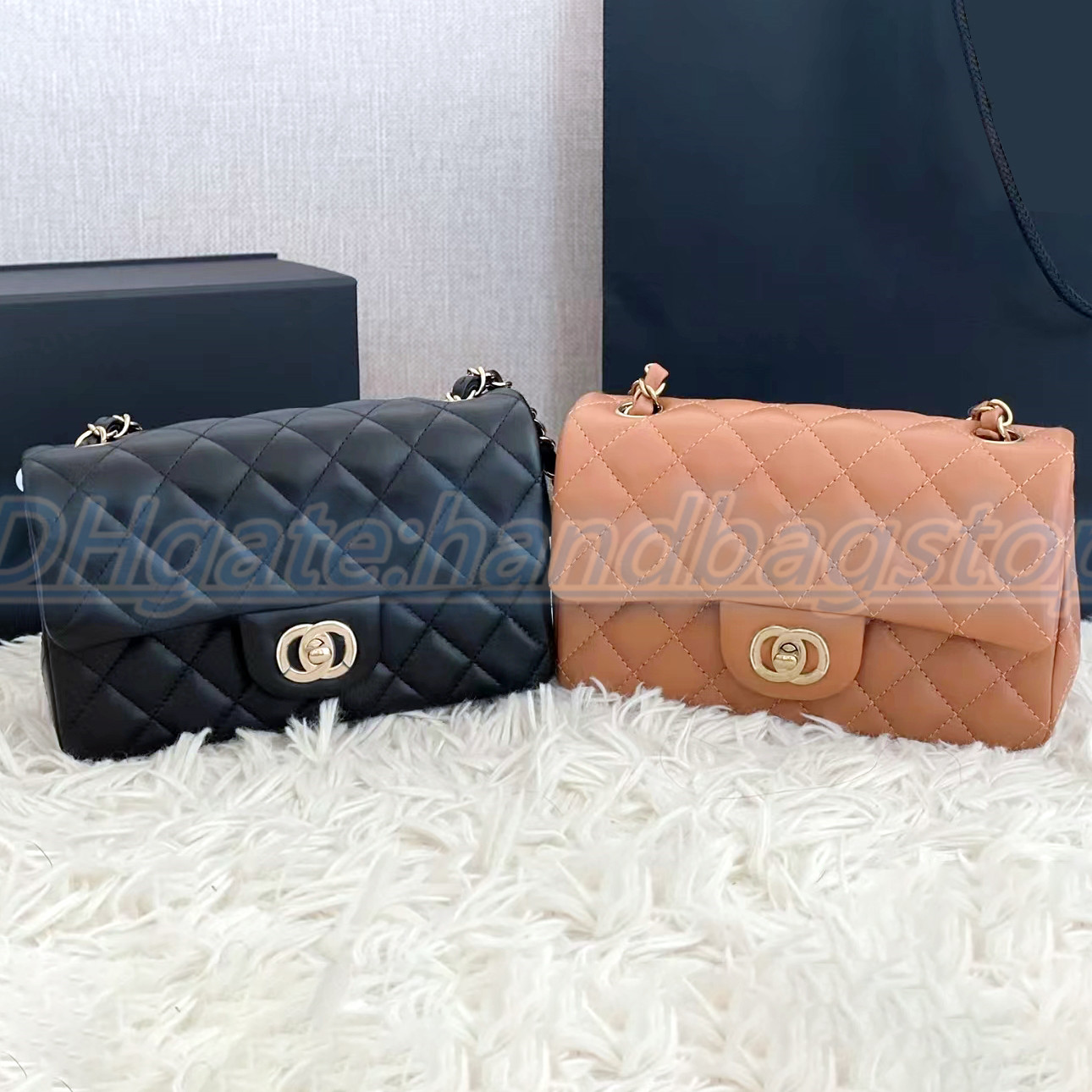 luxury designer Women handbags totes shopping bag Clutch Flap handbag CF classic canvas fashion BOY MINI bags travel Crossbody WOC summer Shoulder city gift Wallet, Box
luxury designer Women handbags totes shopping bag Clutch Flap handbag CF classic canvas fashion BOY MINI bags travel Crossbody WOC summer Shoulder city gift Wallet, Box