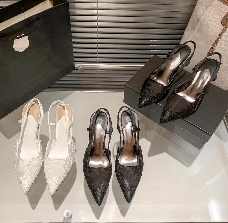 Luxurys Crystal Letter Sandal Designer New Style Jacquard High-Heeled Shoes Women's Fashion Classic Sandal Summer Luxury Fine With Sandals, Not for individual sale
Luxurys Crystal Letter Sandal Designer New Style Jacquard High-Heeled Shoes Women's Fashion Classic Sandal Summer Luxury Fine With Sandals, Not for individual sale