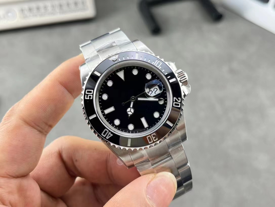 Mens Automatic Mechanical Watch 41mm Silver Case Black Ceramic Bezel Premium Caliber 2836 Montre de Luxe Sapphire Luminous Watch
Mens Automatic Mechanical Watch 41mm Silver Case Black Ceramic Bezel Premium Caliber 2836 Montre de Luxe Sapphire Luminous Watch