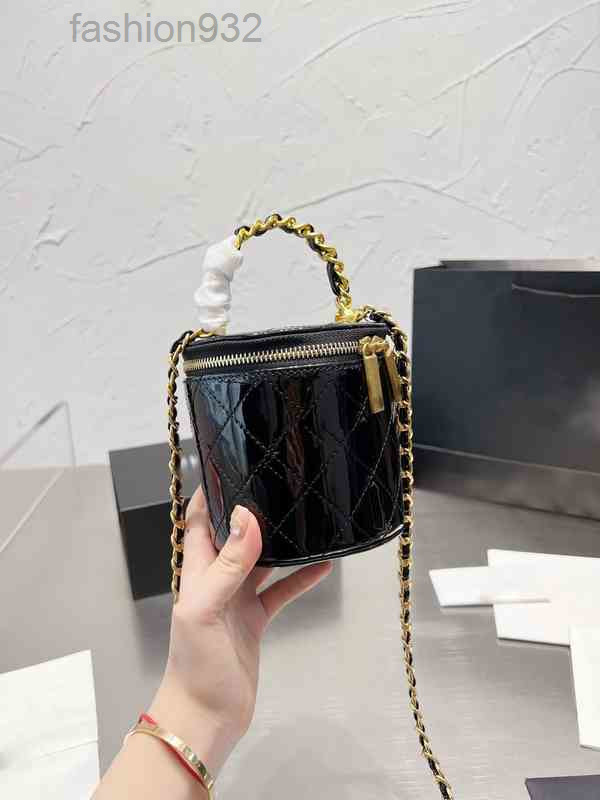 Evening Bags Designer Bag Crossbody MINI Bucket Bags Shoulder Clutch Wallet for Women Strap Fashion Single Messengers Purses 220531
Evening Bags Designer Bag Crossbody MINI Bucket Bags Shoulder Clutch Wallet for Women Strap Fashion Single Messengers Purses 220531