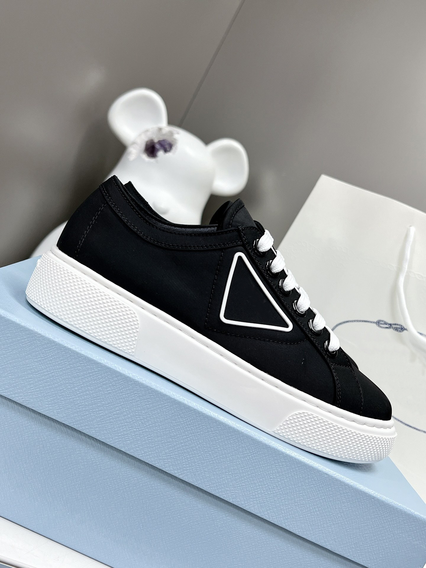 Hot shoes Nylon Gabardine Sneaker Chunky Lightweight Sole Shoes For Women White Blue Desert Beige Platform Canvas Sneakers Inspired 35-41, As picture
Hot shoes Nylon Gabardine Sneaker Chunky Lightweight Sole Shoes For Women White Blue Desert Beige Platform Canvas Sneakers Inspired 35-41, As picture