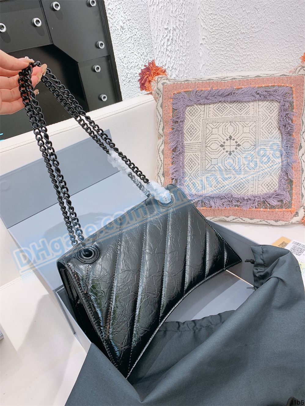 Designer Bags crossbody Bags Shoulder tote bag Clutch Purses fashion Womens Messenger Pochette cowhide Clutch Balencaigaity, Pink
Designer Bags crossbody Bags Shoulder tote bag Clutch Purses fashion Womens Messenger Pochette cowhide Clutch Balencaigaity, Pink