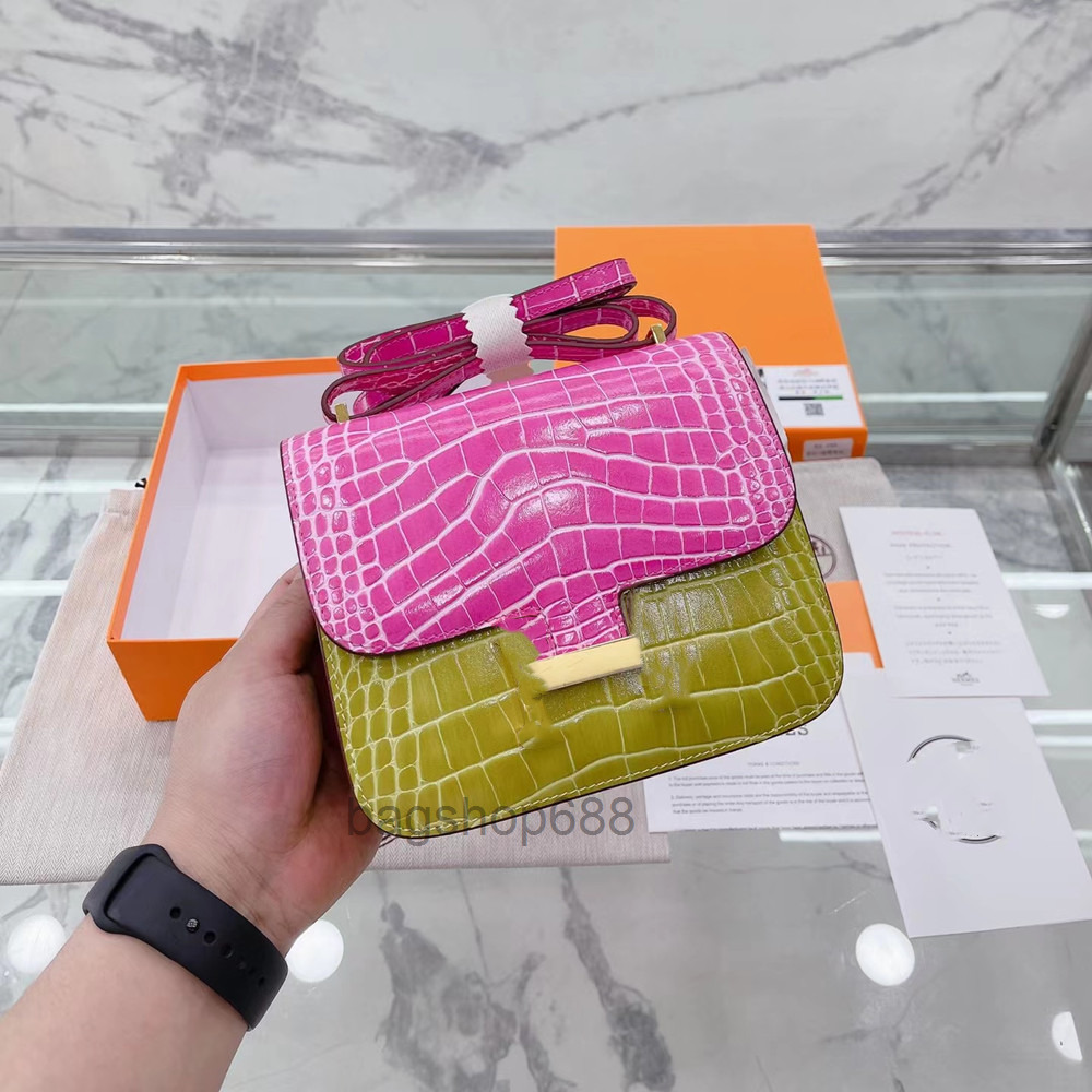 designer bags New Fashion Ladies Bag Crocodile Pattern Colorblock Leather Shoulder Bags H Buckle Small Square Bag Premium Women Messenger 2023, Pink&yellow
designer bags New Fashion Ladies Bag Crocodile Pattern Colorblock Leather Shoulder Bags H Buckle Small Square Bag Premium Women Messenger 2023, Pink&yellow