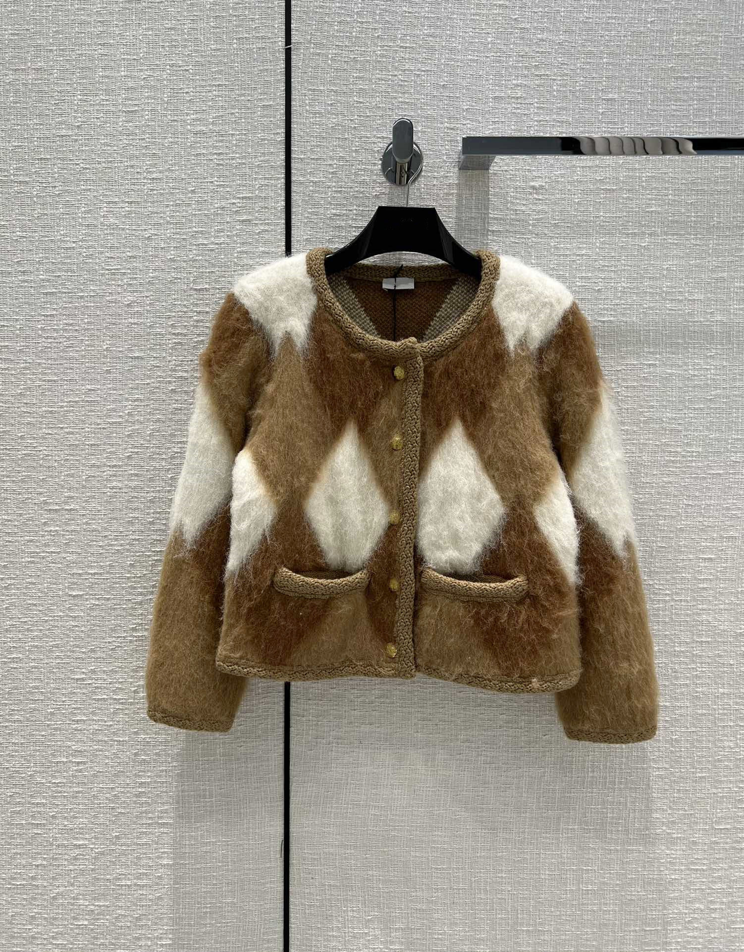 Cel brand jacket 2022 New Women's Autumn Winter Fashion Jacket classic Designer logo top-grade jacket Casual Spring coat Cardigan Birthday Christmas Gift, Multi
Cel brand jacket 2022 New Women's Autumn Winter Fashion Jacket classic Designer logo top-grade jacket Casual Spring coat Cardigan Birthday Christmas Gift, Multi