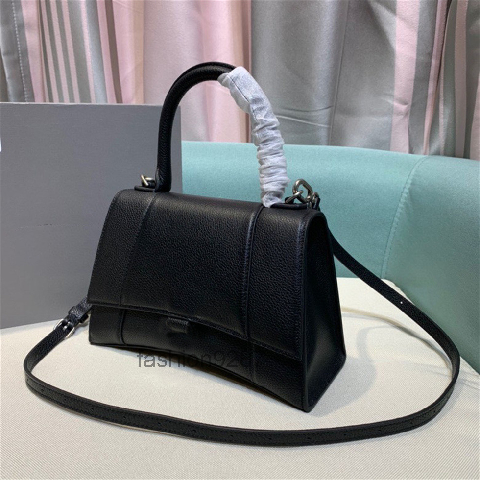 Black Luxury Design Fashion Hourglass Bags Handbags Shoulder Bag Women's Crossbody Retro Large Capacity Lady Tote Cosmetic Bucket Backpa 2022, 00
Black Luxury Design Fashion Hourglass Bags Handbags Shoulder Bag Women's Crossbody Retro Large Capacity Lady Tote Cosmetic Bucket Backpa 2022, 00