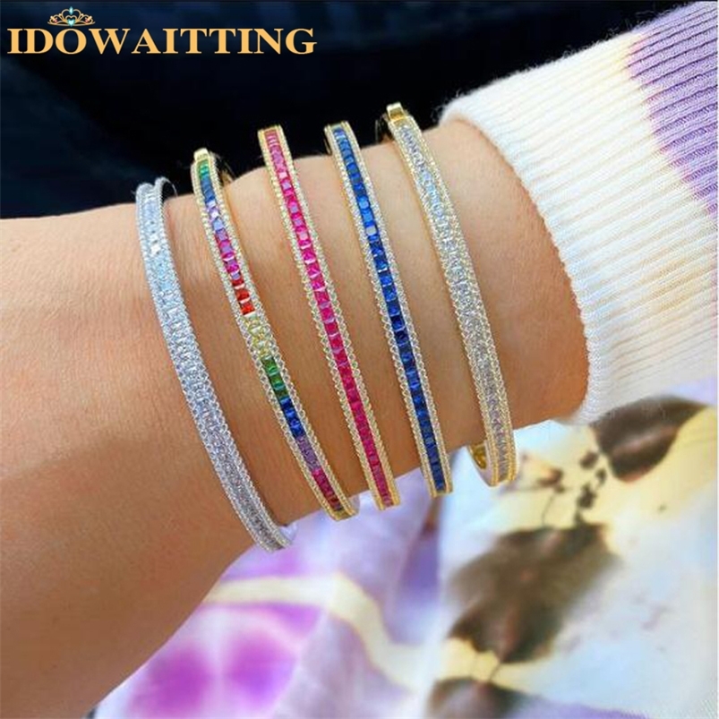 Bangle Iced Out Bling Micro Pave Baguette CZ Gold Color Inner 60mm Bangle Bracelet For Women European Classic Fashion Band Wide Jewelry 220912
Bangle Iced Out Bling Micro Pave Baguette CZ Gold Color Inner 60mm Bangle Bracelet For Women European Classic Fashion Band Wide Jewelry 220912