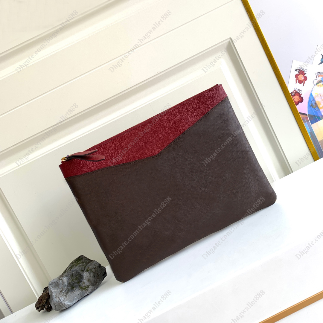 Woman Clutch Bag DAILY Wallets Leather Luxurys Designers Men Handbags Purses Fashion Cell Phone Bags Coin Key Storage Pouch Classic Women Wrist Bag, Presbyopia black
Woman Clutch Bag DAILY Wallets Leather Luxurys Designers Men Handbags Purses Fashion Cell Phone Bags Coin Key Storage Pouch Classic Women Wrist Bag, Presbyopia black