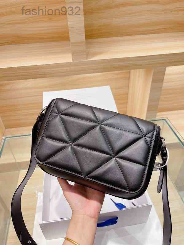 Evening Bags Shoulder Bags Simple And Textured Luxury Brand CameraTofu Tote Women Fashion Handbag Leather Designer Crossbody Female Purses, Grey
Evening Bags Shoulder Bags Simple And Textured Luxury Brand CameraTofu Tote Women Fashion Handbag Leather Designer Crossbody Female Purses, Grey