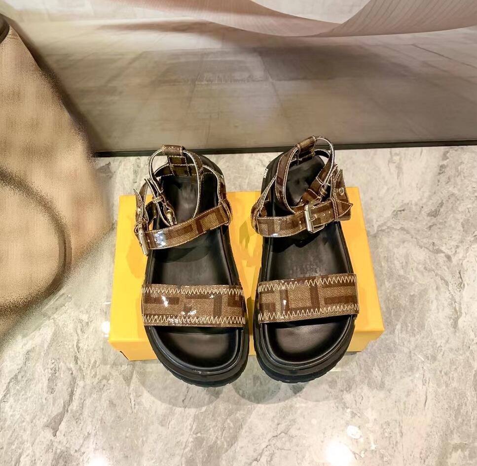 Designer Buckle Latch Sandal Fashion thick-soled Leisure Shoes Women's Summer Sandbeach Shoe Classic Retro Sandals Luxury Women Slipper, Not for individual sale
Designer Buckle Latch Sandal Fashion thick-soled Leisure Shoes Women's Summer Sandbeach Shoe Classic Retro Sandals Luxury Women Slipper, Not for individual sale