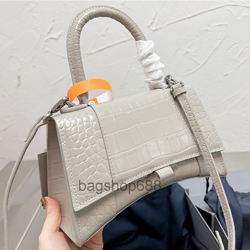 designer bags Bag Hourglass Tote Bags Shoulder Cross Body Handbag Women Genuine Leather Crocodile Pattern Hardware Letter Buckle Flap Purse 2022, Orange
designer bags Bag Hourglass Tote Bags Shoulder Cross Body Handbag Women Genuine Leather Crocodile Pattern Hardware Letter Buckle Flap Purse 2022, Orange